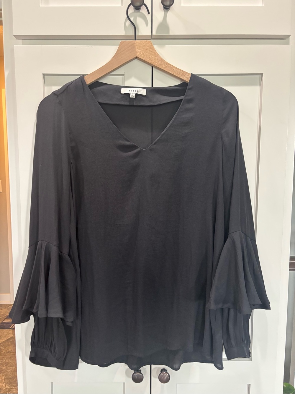 Ro & De Black Top with Sleek Crew Neck